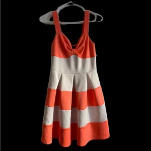 Rue 21 white/coral size‎ M Dress thumbnail 4