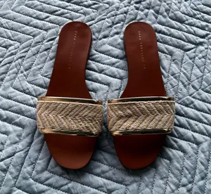 Sandals Size 7 thumbnail 1