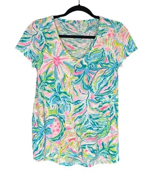 Lilly Pulitzer Etta V-neck Tee Women Size XS One in a Melon Print V-neck Beach thumbnail 1