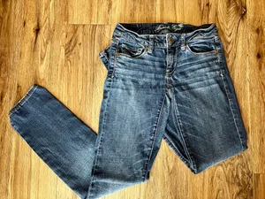 American Eagle Women's Skinny Stretch Jeans/Denim, Size 2 Regular thumbnail 1