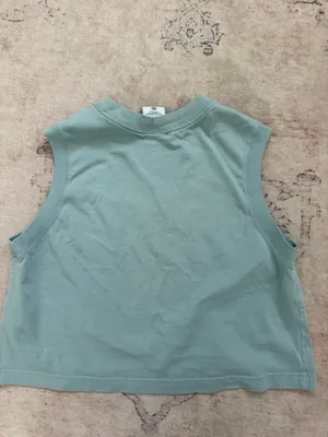 Nike crop top workout  thumbnail 2