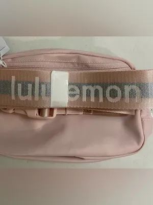 Lululemon NWT Everywhere Belt Bag blush pink Reflective Strap 1L thumbnail 8