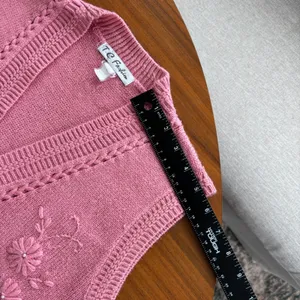 90s Vintage TC Fashion Pink Sweater Vest L Floral Embroidered Knit Coquette thumbnail 8