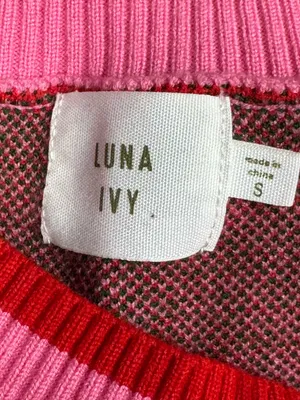 Luna Ivy Pink Knit Strawberry Crewneck Sweater Women’s Small thumbnail 3
