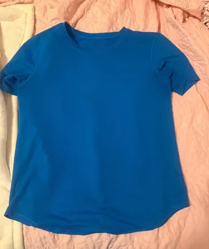 Lululemon shirt thumbnail 1