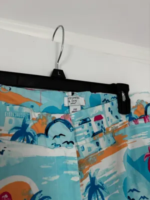 Crown & Ivy vacation shorts thumbnail 2