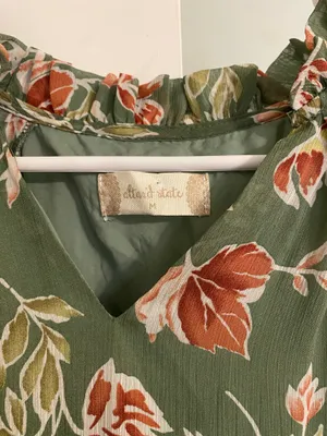 Altars state floral dress thumbnail 2