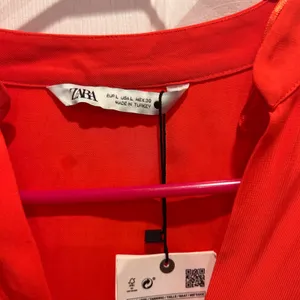 NWT Zara Orange‎ Long Sleeve V Neck Blouse Top Womens Large V Neck Lyocell Blend thumbnail 2