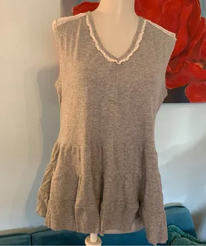 Mason & Belle Women's Peplum Top Blouse Gray Lace Size L Large thumbnail 1