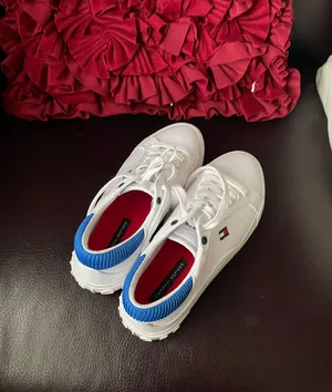 Tommy Hilfiger women’s brand new finice lace up sneaker size 8 avail thumbnail 10