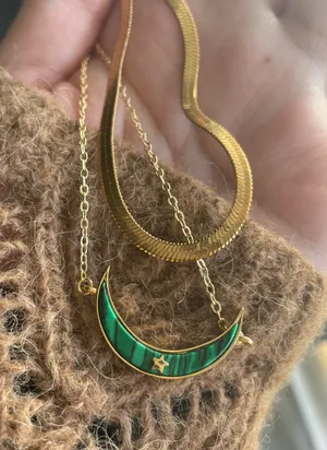 malachite Stone Pendant In Moon Shape Gold thumbnail 4