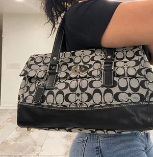 Vintage COACH Hamptons Signature Logo Satchel Bag F13070 Black/Gray Turn Lock thumbnail 3