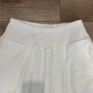 Tasamo White Flare Pants Size XL thumbnail 3