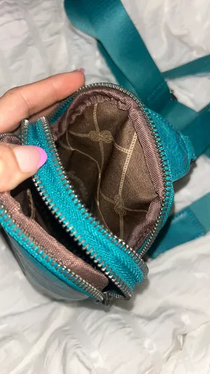 Wrangler crossbody thumbnail 2