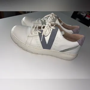 Vionic Women's‎ Simasa Abyss White Leather Multicolor Detail Sneakers Size 8 thumbnail 8