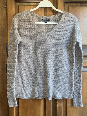 🌸American Eagle Outfitters Women's Cable Knit Sweater V-Neck Grey XSMALL thumbnail 3