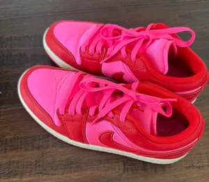 Women’s Nike Air Jordan 1 Low SE Pink Blast sneakers Size 7.5 thumbnail 1