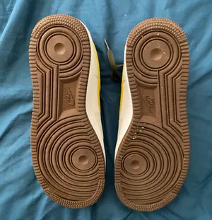 Nike Air Force 1 LV8 Shoes thumbnail 3