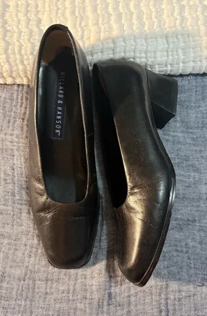 Hillard & Hanson Black Leather Square-Toe Low Block Heels Size 7.5 thumbnail 1
