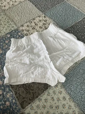 April kiss White Shorts thumbnail 2