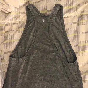 Lululemon tank thumbnail 2