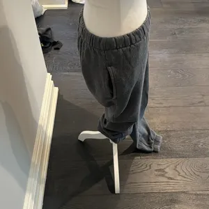 Brandy Melville Grey Swetapants thumbnail 3