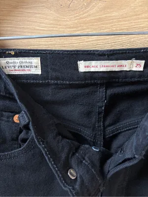 Levi’s Women’s Rib Cage Straight Ankle Jeans Black 25 thumbnail 3