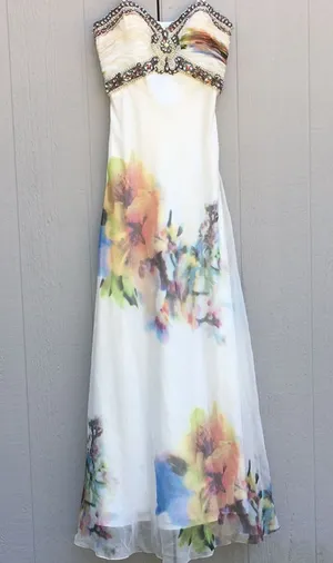 Dave & johnny Floral Sequin prom dress thumbnail 1