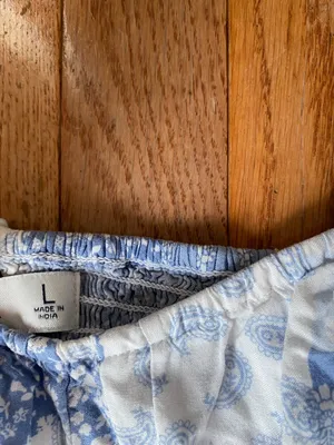 blue and white floral Hollister patchwork crop smocked top thumbnail 3