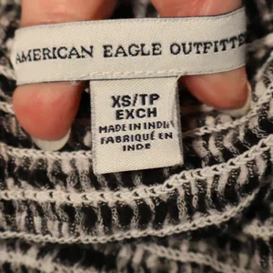 American‎ Eagle Gingham Smocked Crop Top Womens Size XS Black White Cottage thumbnail 3