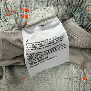 Lululemon Hotty Hot Low-Rise Short 2.5" Reflective Camo Silver Blue Orange Grey thumbnail 15