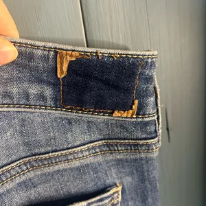 American Eagle Outfitters Light Blue Distressed Skinny Jeans | Size 4 Short thumbnail 5