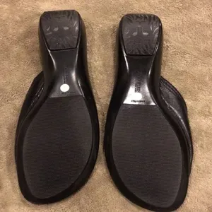 Anne Klein’s Black Leather Slip On Sandals thumbnail 4