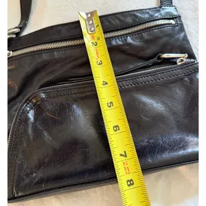 HOBO International Black Leather Crossbody Bag Multi Pocket Zip Organizer Purse thumbnail 5