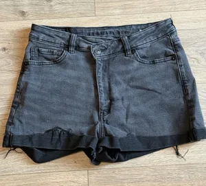 AMERICAN EAGLE Black Cross-Over Denim Shorts Size 6 Festival Boho Whimsigoth 6 thumbnail 1