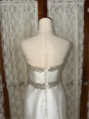 Stunning Private Collection Satin Twill Wedding Gown thumbnail 6
