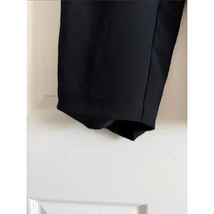 Wilfred Aritzia Black Pleated Trousers Pants Size 6 High Rise thumbnail 2