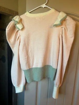 Boutique Sweater Size M thumbnail 2
