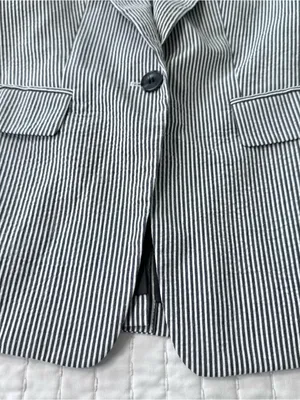 LOFT Women’s 6 Gray and White Stripes Blazer with Shoulder Pad Business Casual thumbnail 6