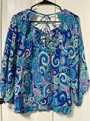 Alice & Trixie Mosaic Print Silk Blouse size medium thumbnail 2