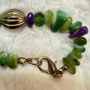 Vintage Single Strand Mixed Purple & Green Beads & Stones Necklace thumbnail 7