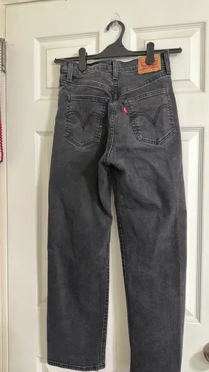 Levi’s Jeans Women’s Ribcage Straight Ankle thumbnail 2
