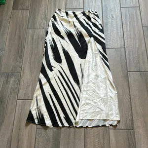 Meshki Asymmetrical Black and White Maxi Skirt thumbnail 2