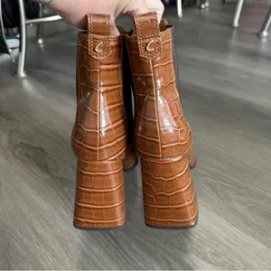 Circus by Sam Edelman Pascha Brown‎ Side Gores Cushioned Flare Booties Size 9.5 thumbnail 6