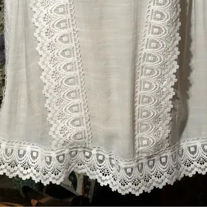 Zac & Rachel Woman 2X Elegant White Lace Trim Women's Top thumbnail 2