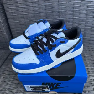 Air Jordan 1 Retro Low OG GS Mystic Navy Game Royal Size 5.5Y Womens 7 thumbnail 5