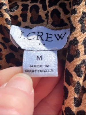 J.Crew Women’s 100% Cotton Leopard Long Sleeve Tissue Weight Turtleneck Size M thumbnail 2