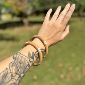 Vintage 60s Hand-Painted Wood Flower Bracelet Bangles thumbnail 3