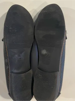 Anne Klein Iflex Loafers Women 8.5 Black Pebble Leather Gold Medallion Slip On thumbnail 4