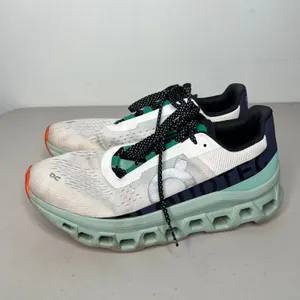 On Running Cloudmonster Size 9 Blue thumbnail 4